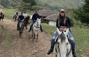 Cabalgatas en Medellin Colombia